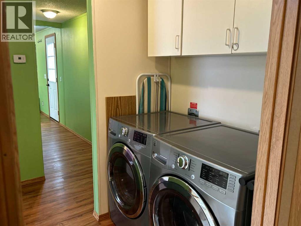 109 Meadowlake Close E - 10