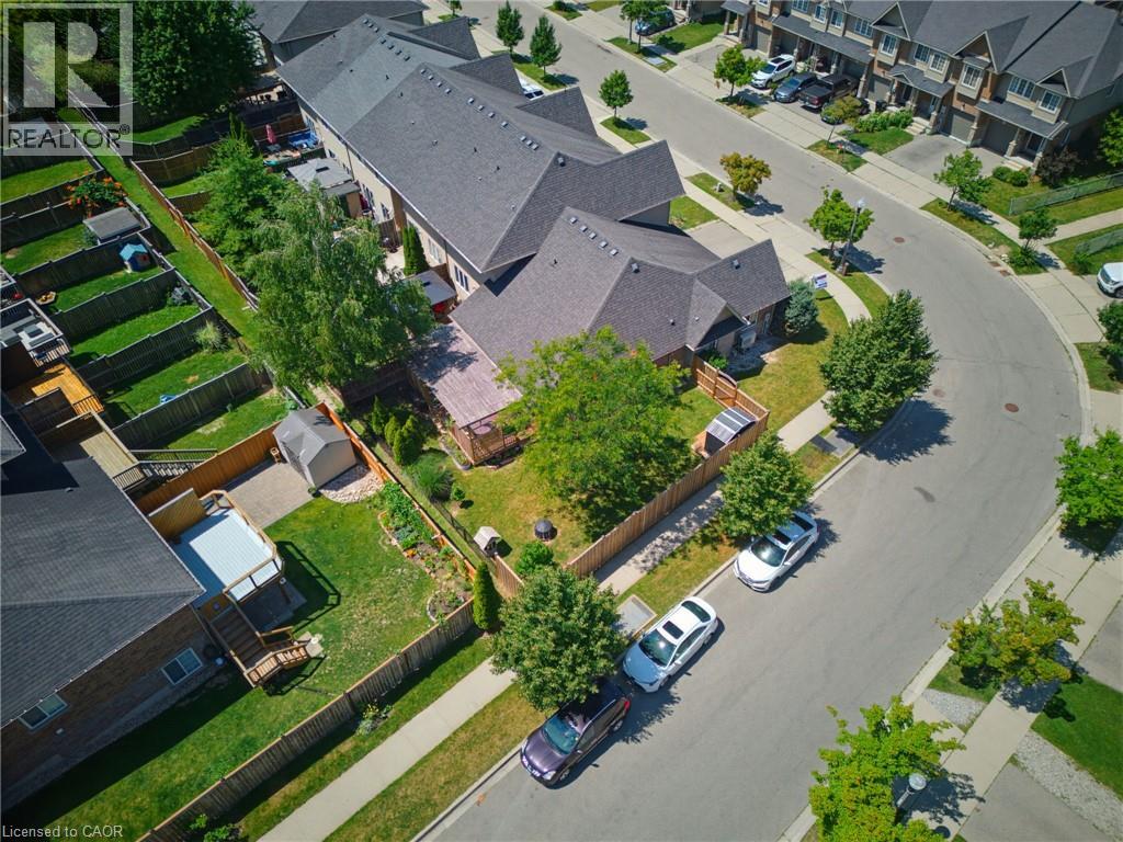 934 ZELLER Crescent - Image 28