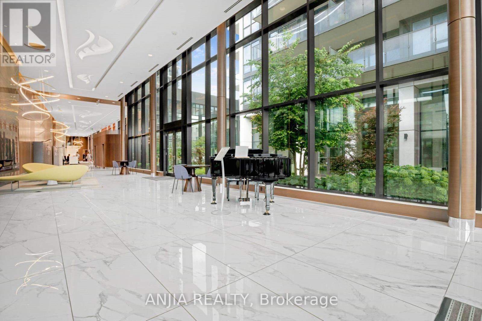 #TH607 85 MCMAHON DRIVE - Image 29