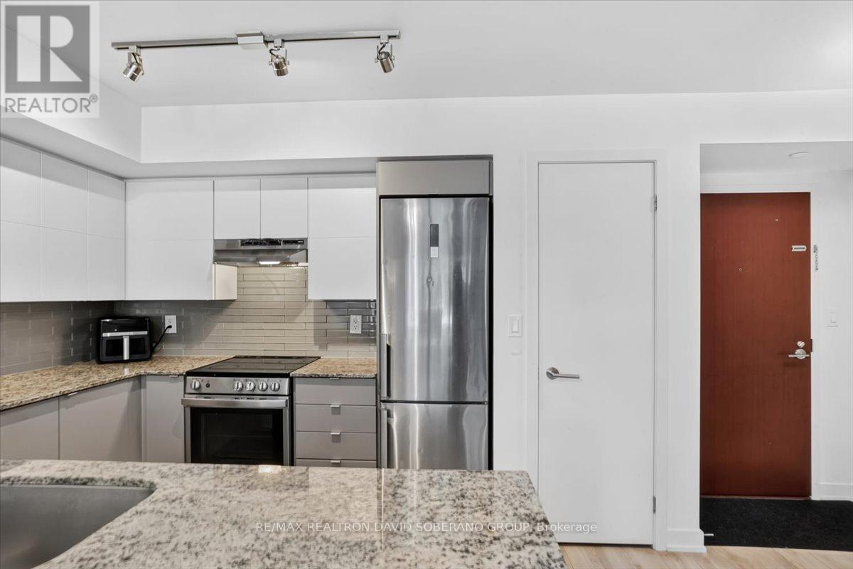 112 VARNA DRIVE - 12