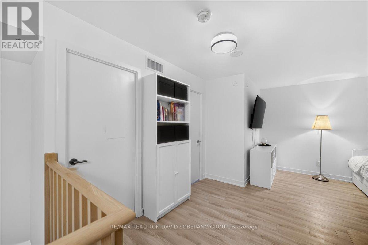 112 VARNA DRIVE - 20