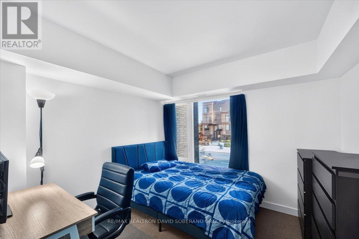 112 VARNA DRIVE - 22