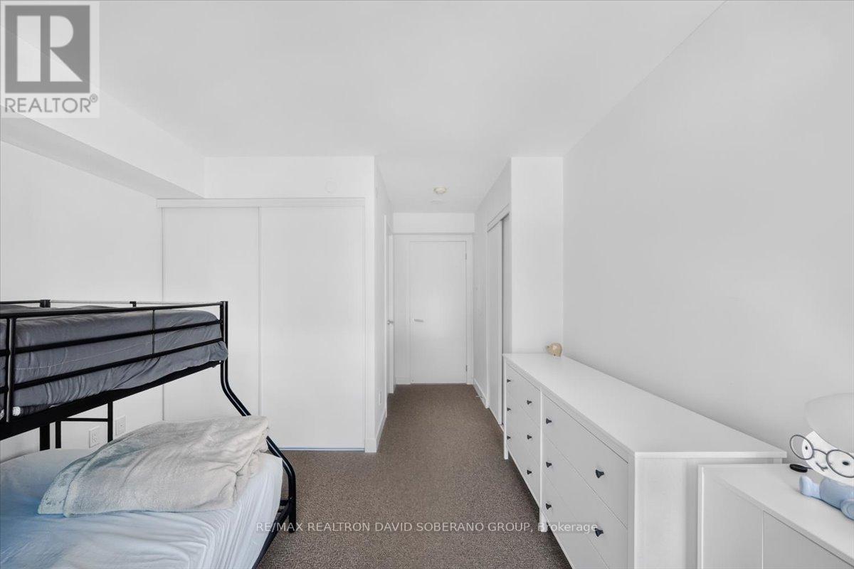 112 VARNA DRIVE - 27