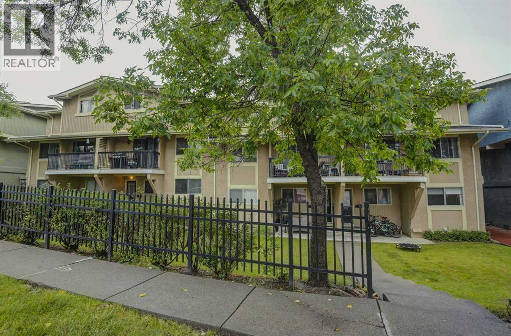 Property for sale at 1106, 2200 Woodview Drive SW