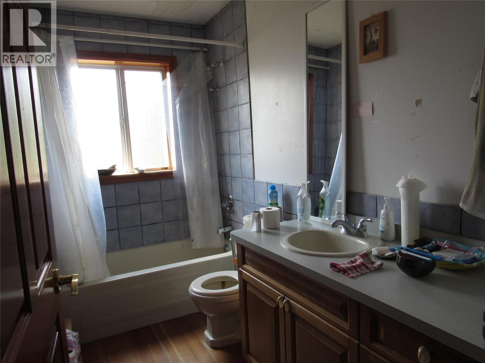 566 Rosedale Road - 14
