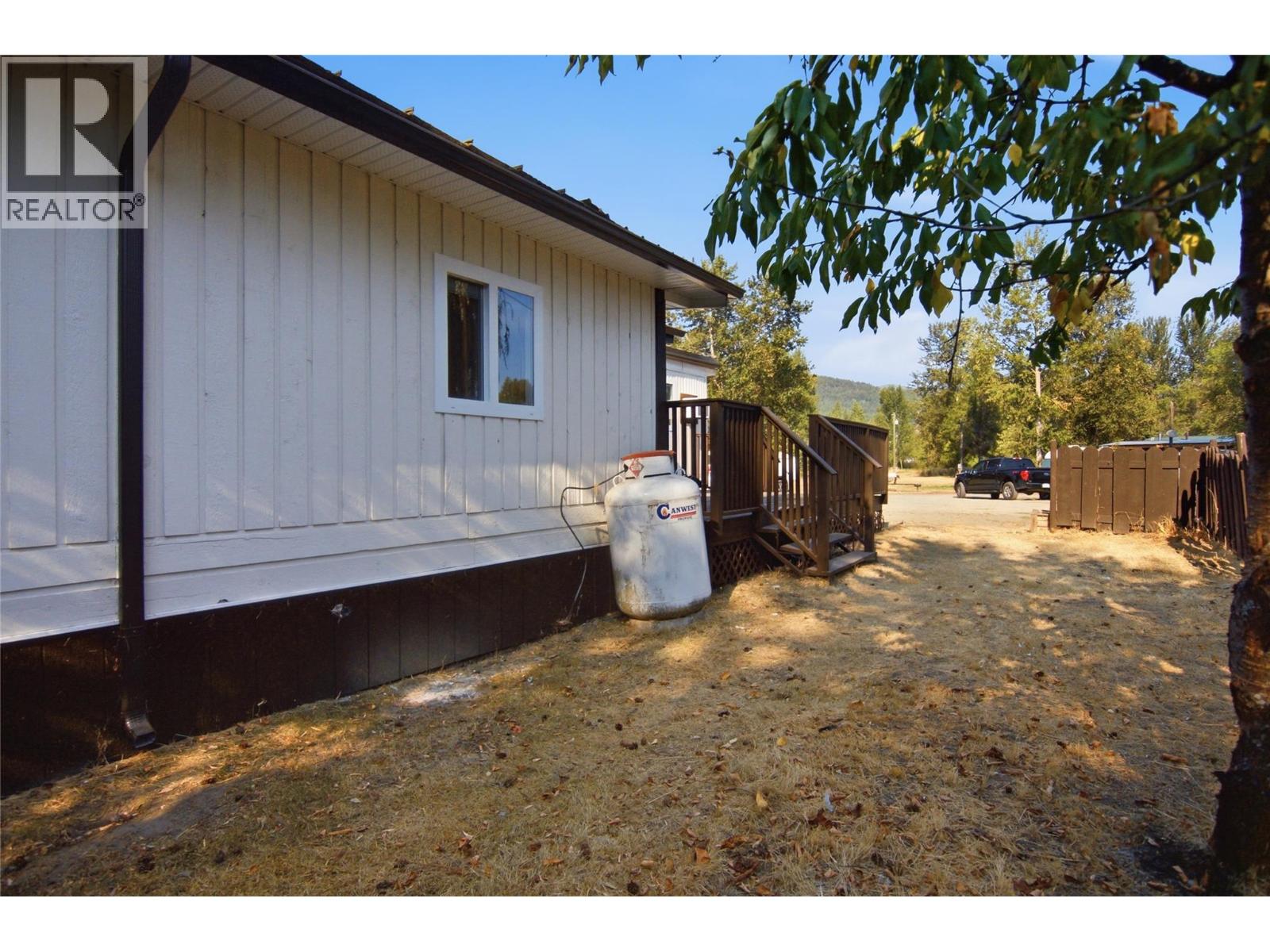 #11 4564 Summer Road - Image 23