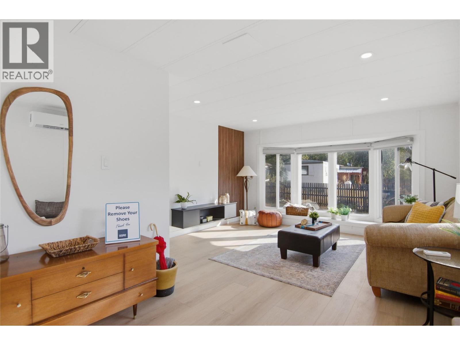 #4 4626 Summer Road - Image 6