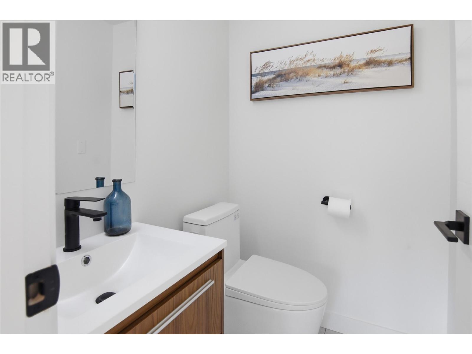 #4 4626 Summer Road - Image 9