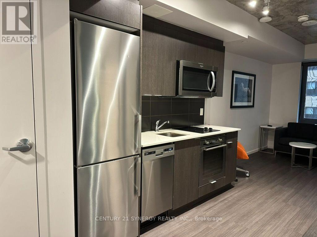 2 Bed, 1 Bath House for Rent in Ottawa – 2109 – 105 CHAMPAGNE AVENUE S, Ottawa – MLS# X13684388 - Image 11