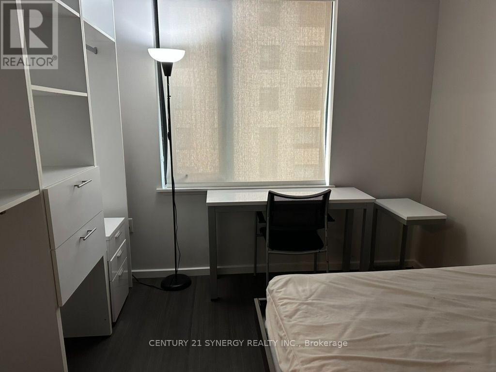2 Bed, 1 Bath House for Rent in Ottawa – 2109 – 105 CHAMPAGNE AVENUE S, Ottawa – MLS# X13684388 - Image 16