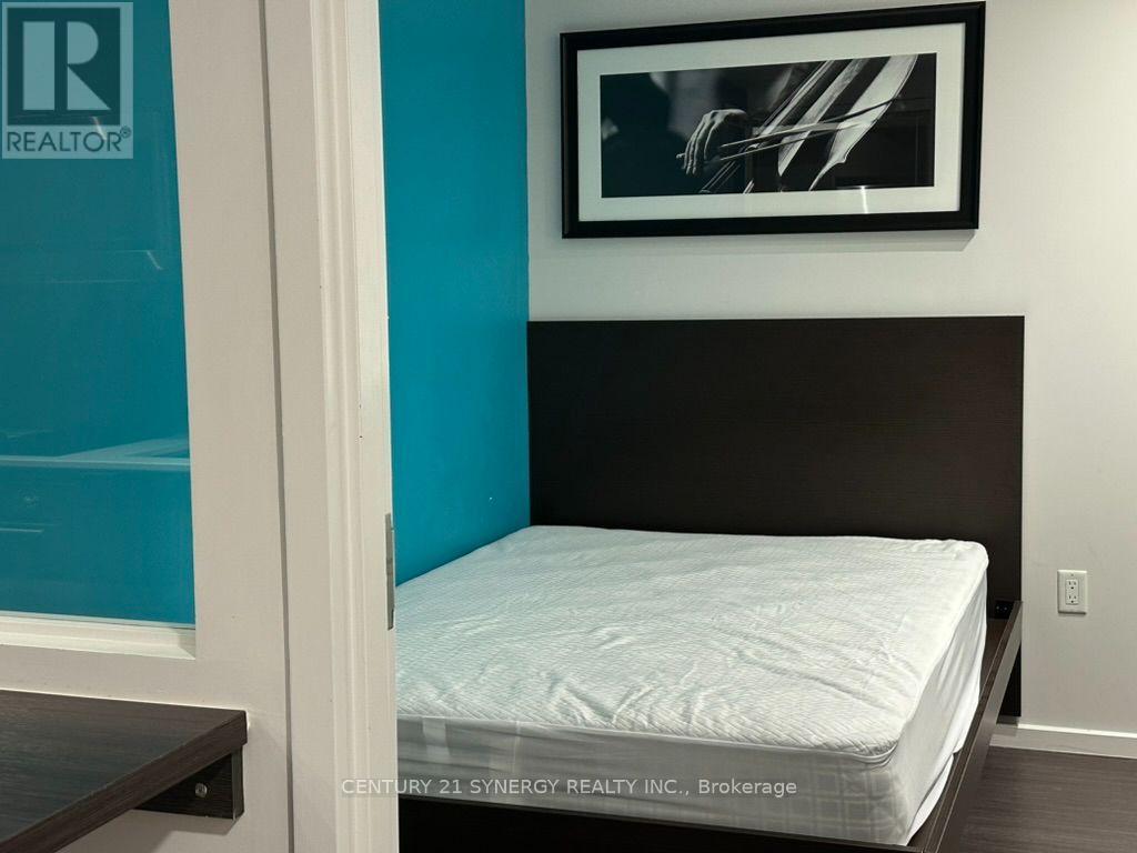 2 Bed, 1 Bath House for Rent in Ottawa – 2109 – 105 CHAMPAGNE AVENUE S, Ottawa – MLS# X13684388 - Image 8