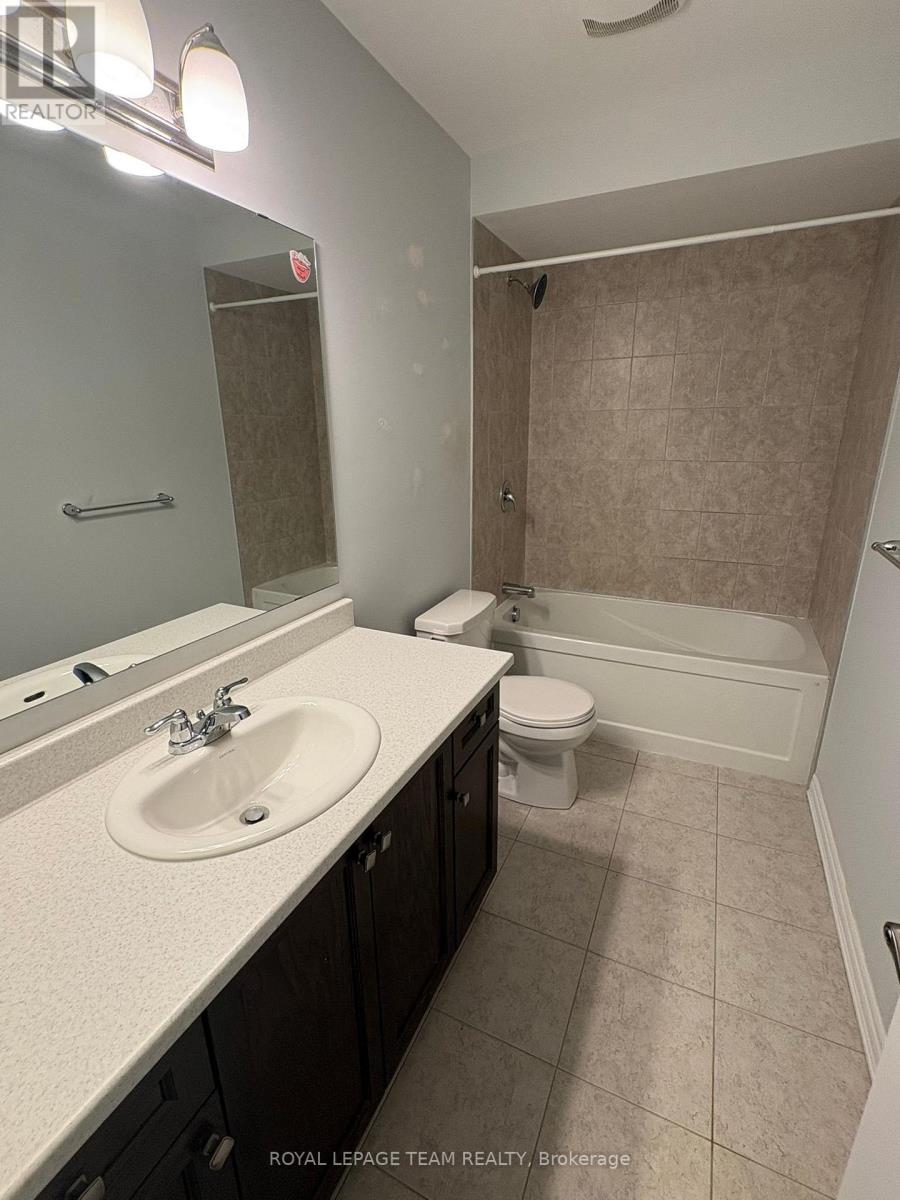3 Bed, 2 Bath House for Rent in Ottawa – 312 PILOT PRIVATE, Ottawa – MLS# X13684470 - Image 18