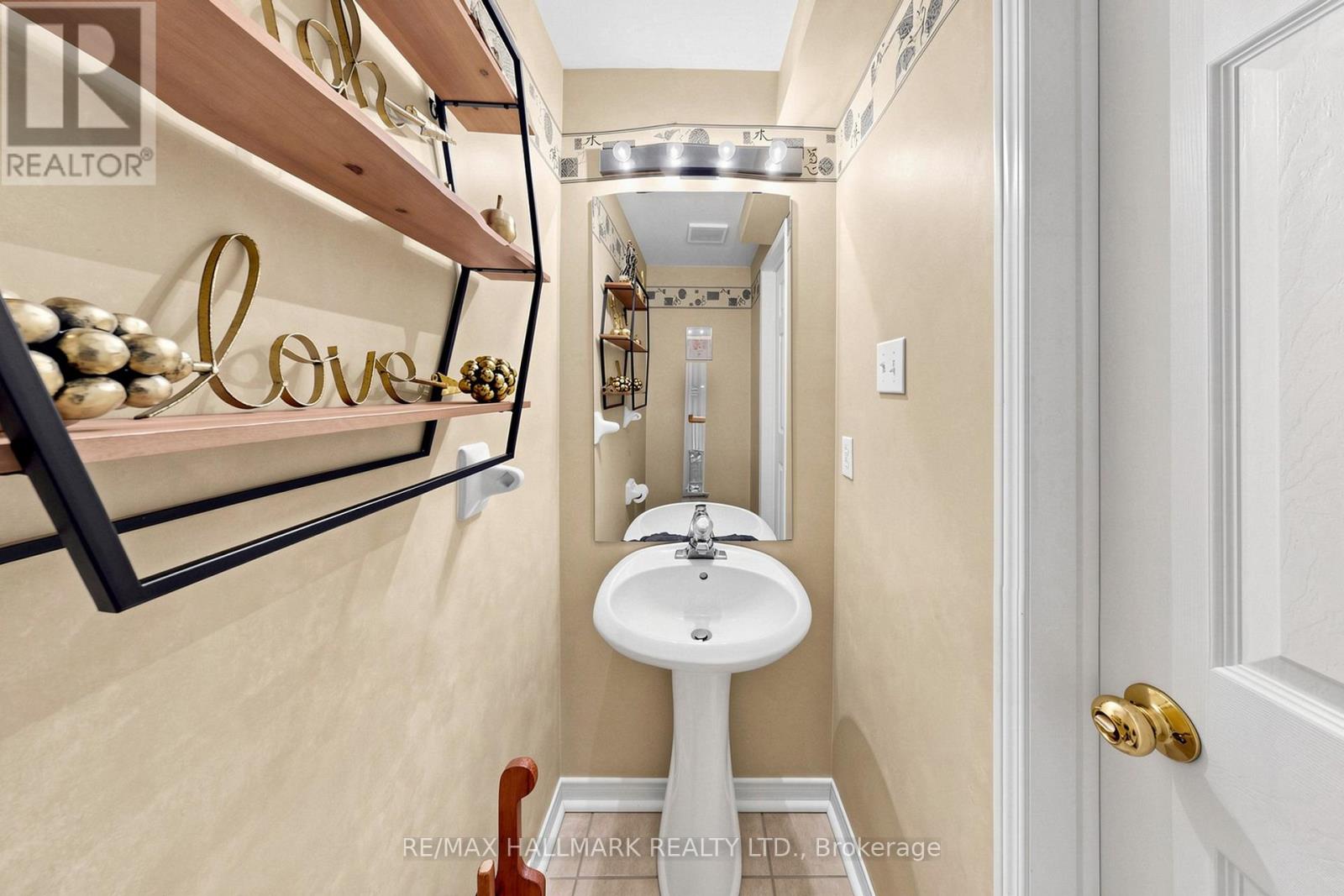 5 EVELYN BUCK LANE - 18