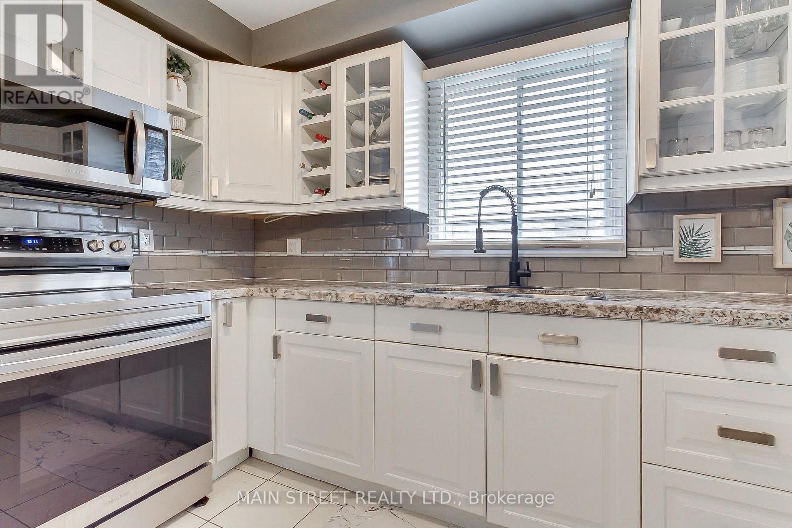109 BISHOP DRIVE - Image 35