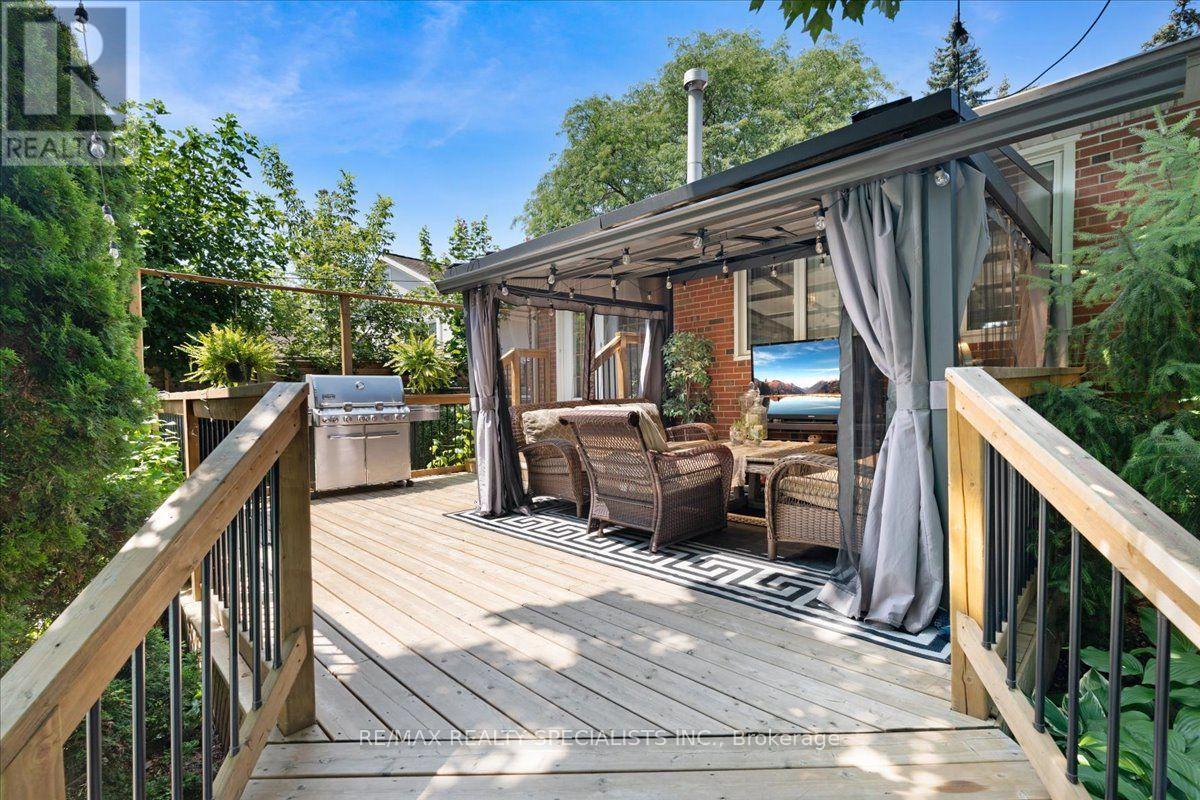 63 SUBURBAN DRIVE - Image 36