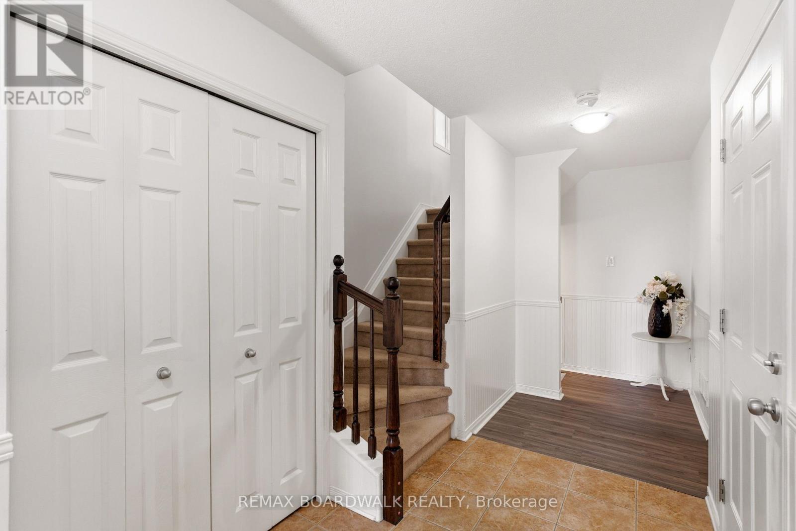 2 Bed, 2 Bath House for Sale in Ottawa – 107 CAITHNESS PRIVATE, Ottawa – MLS# X13044156 - Image 19