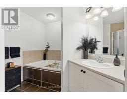 107 Caithness Private, Ottawa, ON K1W0G4 Photo 32
