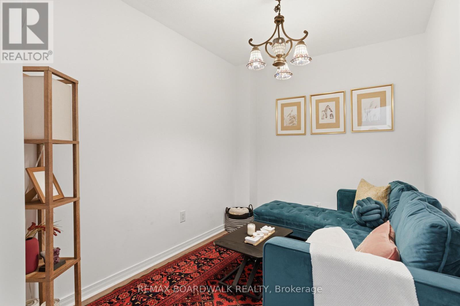 2 Bed, 2 Bath House for Sale in Ottawa – 107 CAITHNESS PRIVATE, Ottawa – MLS# X13044156 - Image 15