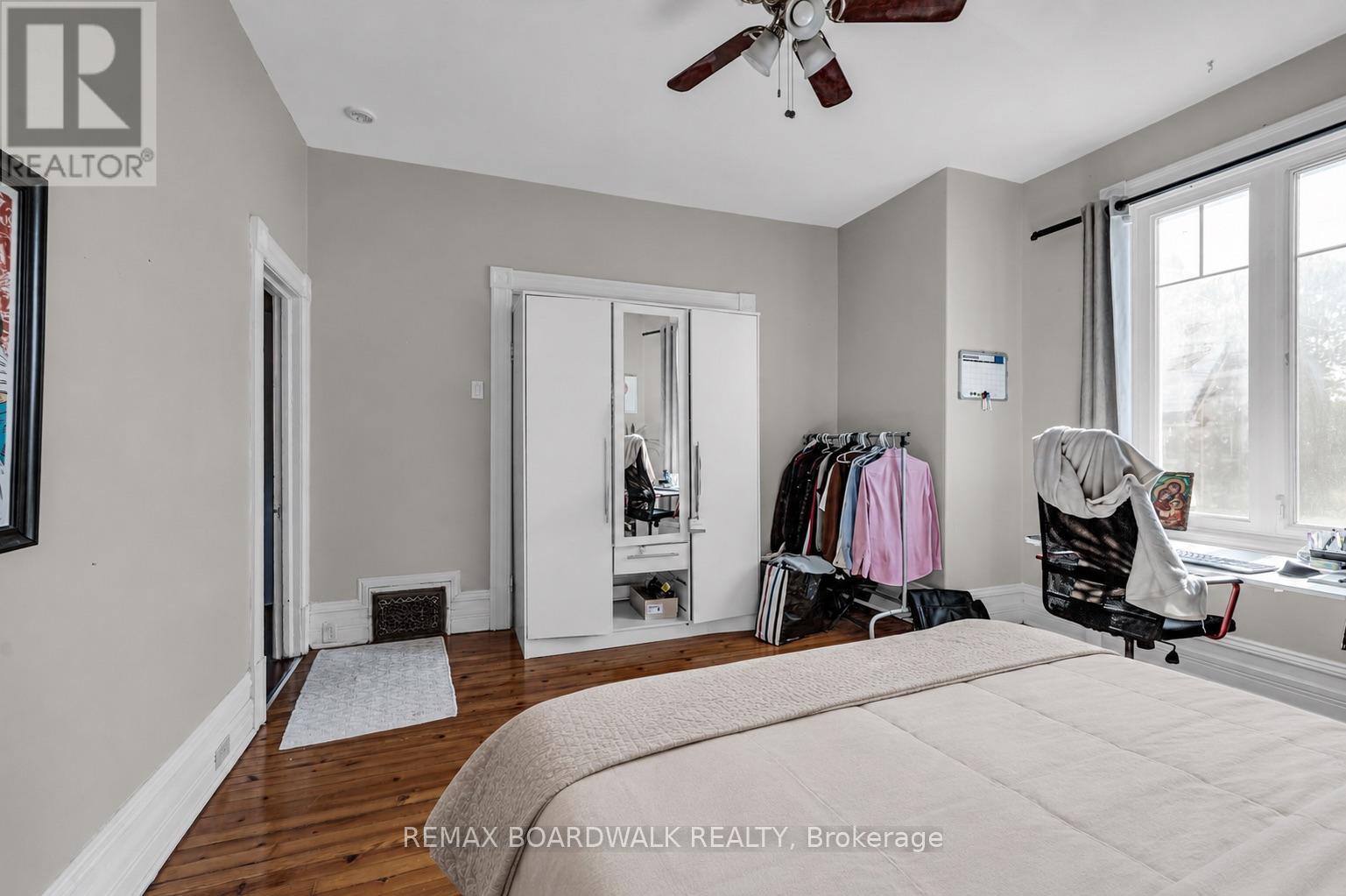 57 LEES AVENUE - 15