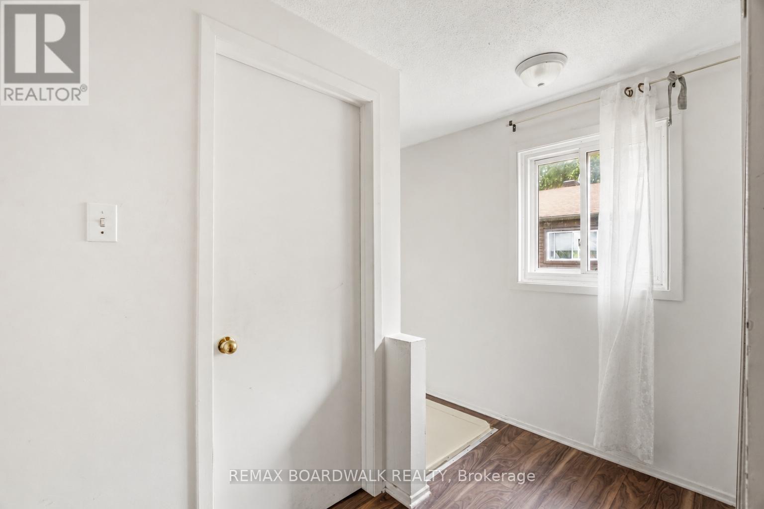 #85 3202 STOCKTON DRIVE - Image 24