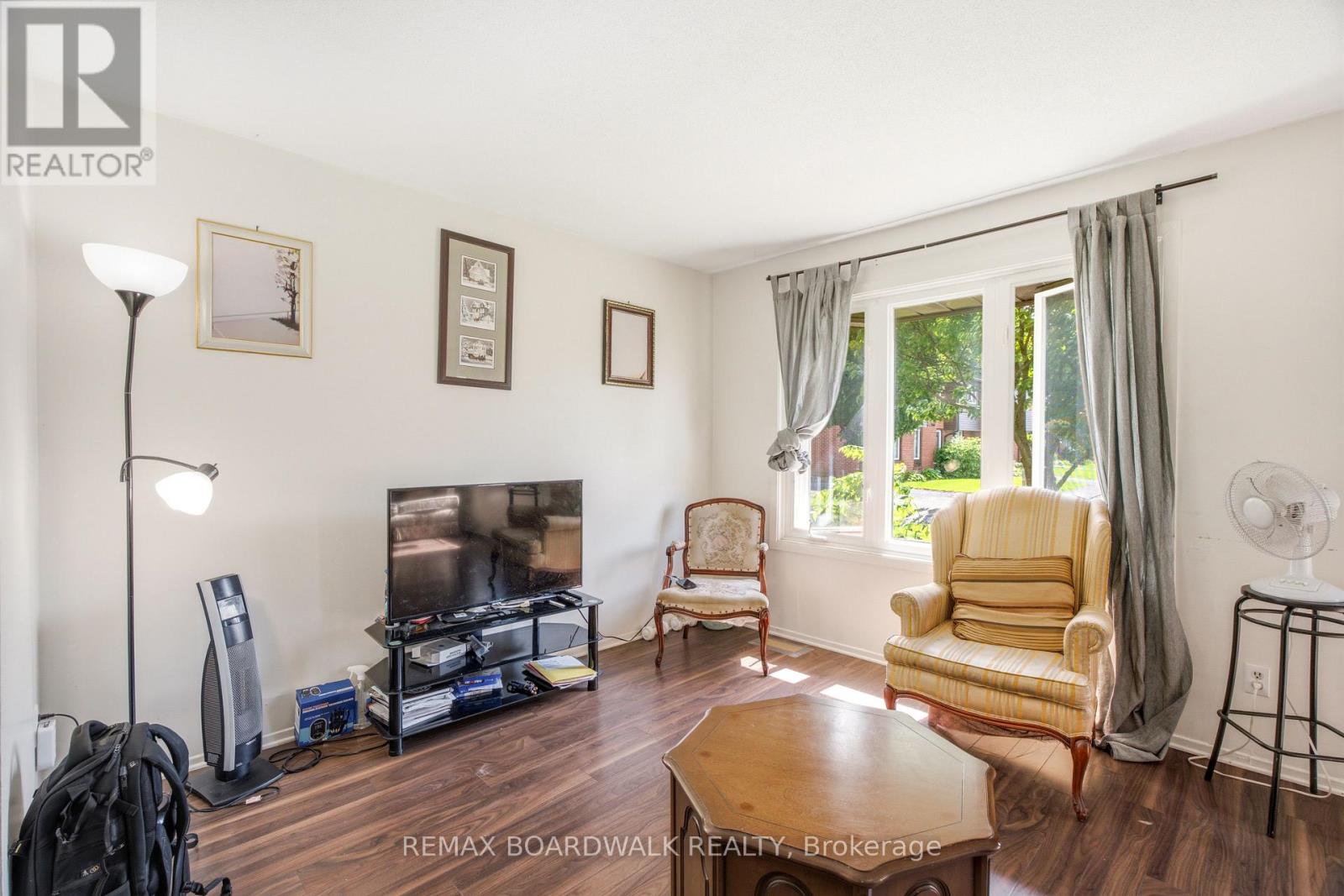 #85 3202 STOCKTON DRIVE - 18