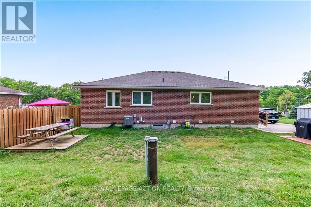 584616 BEACHVILLE ROAD - 25