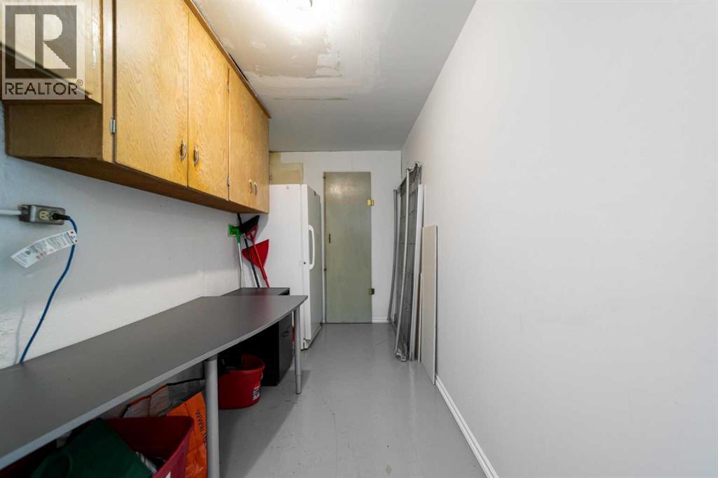 4702 51 Street - Image 30