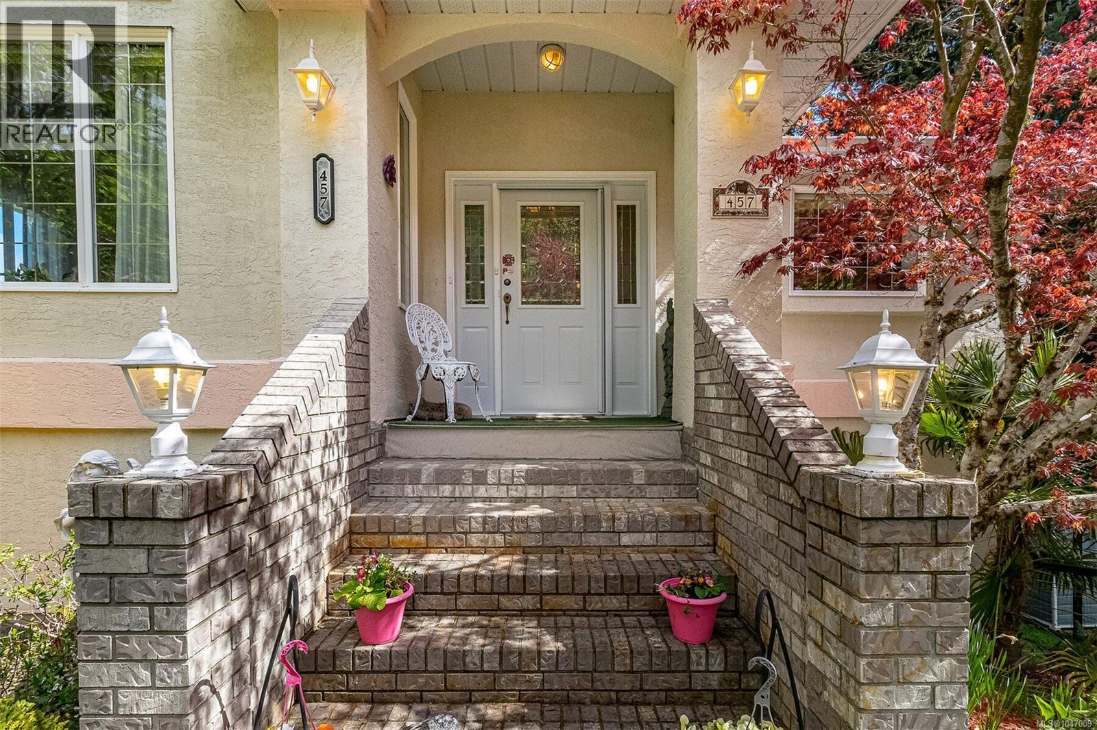 457 Thetis Dr - 2