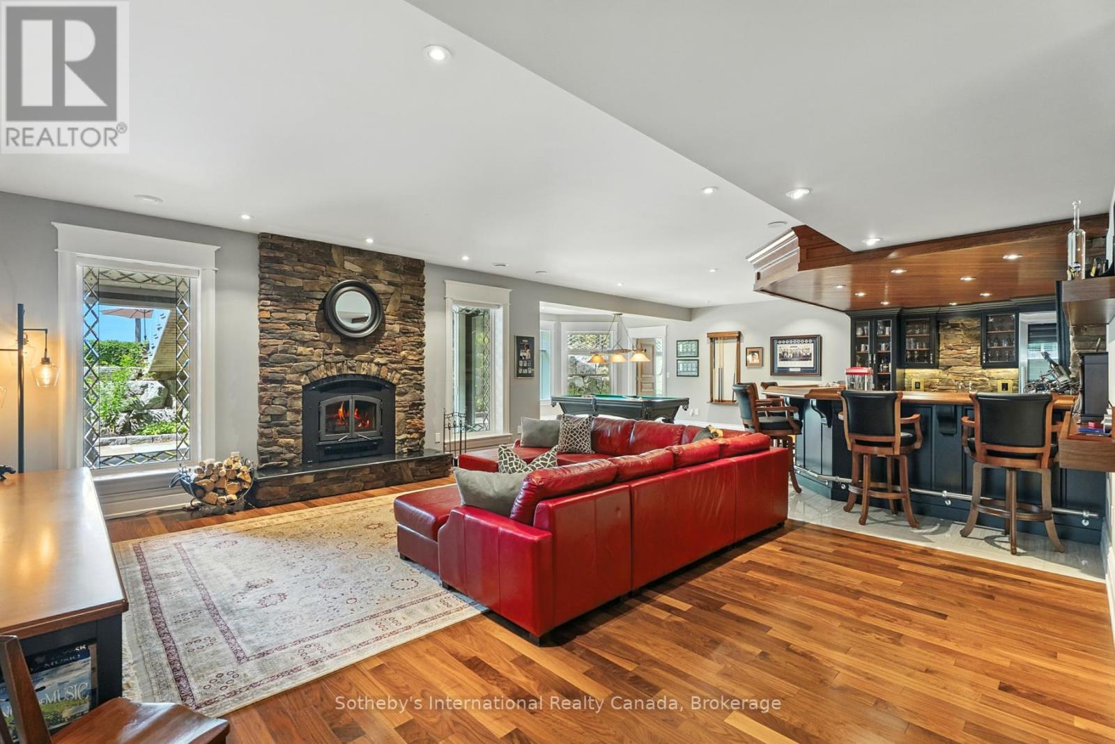 153 CREIGHTON STREET S - Image 26