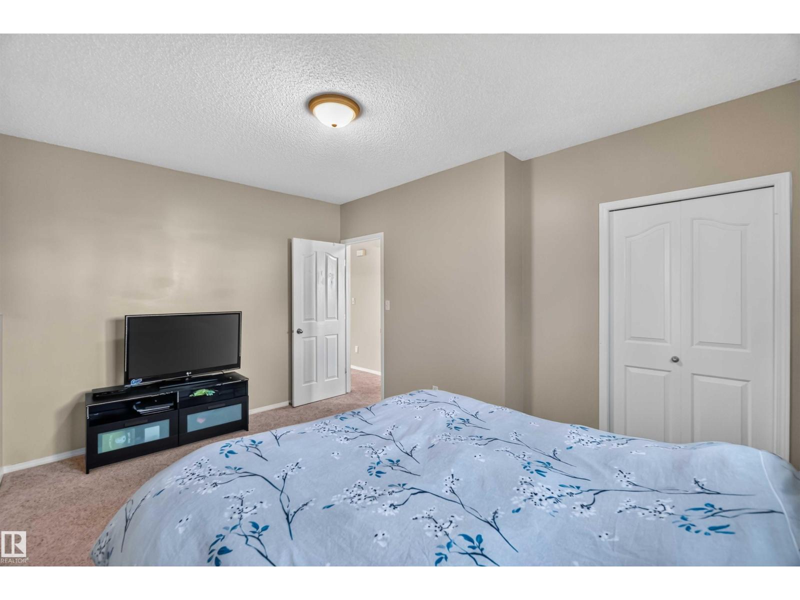 5111 52 ST - Image 42