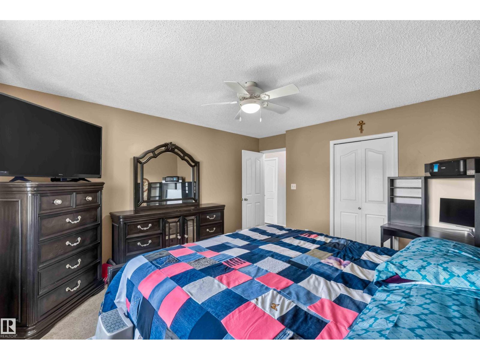 5111 52 ST - Image 25