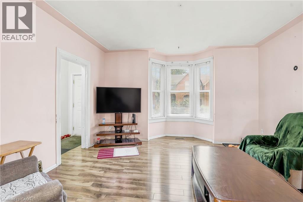 22 CHEEVER Street - 7