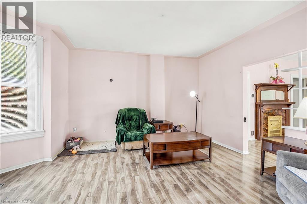 22 CHEEVER Street - 6