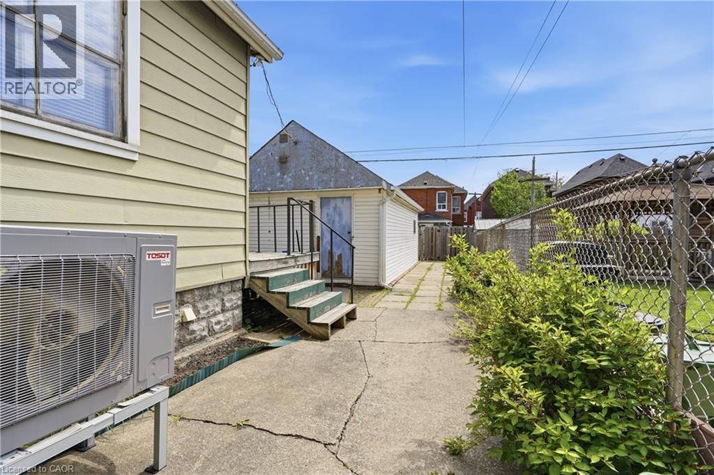 22 CHEEVER Street - Image 28
