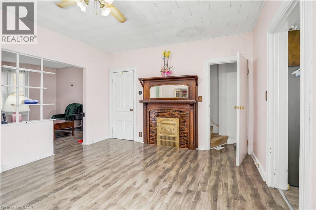 22 CHEEVER Street - 13