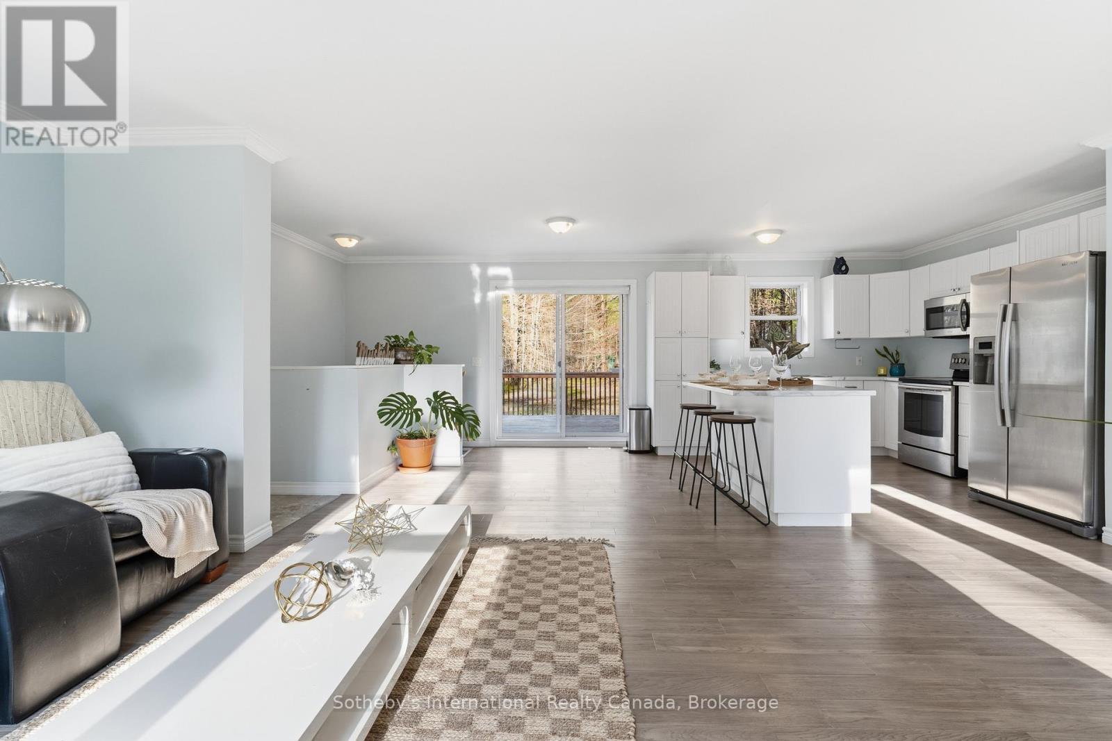 1021 TOWER CRESCENT - Image 15