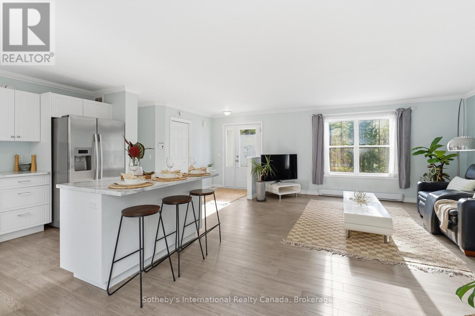 1021 TOWER CRESCENT - Image 13