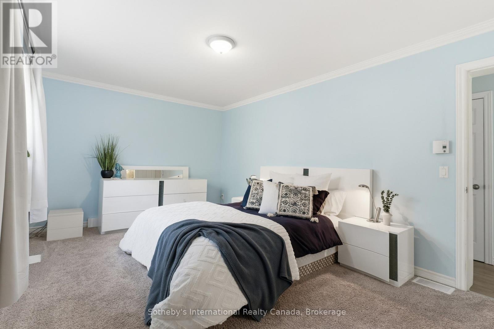 1021 TOWER CRESCENT - Image 24