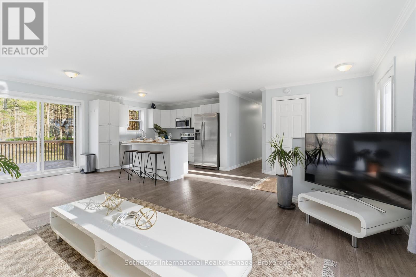 1021 TOWER CRESCENT - Image 16