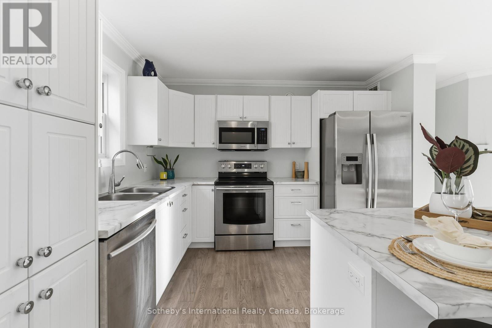 1021 TOWER CRESCENT - Image 12