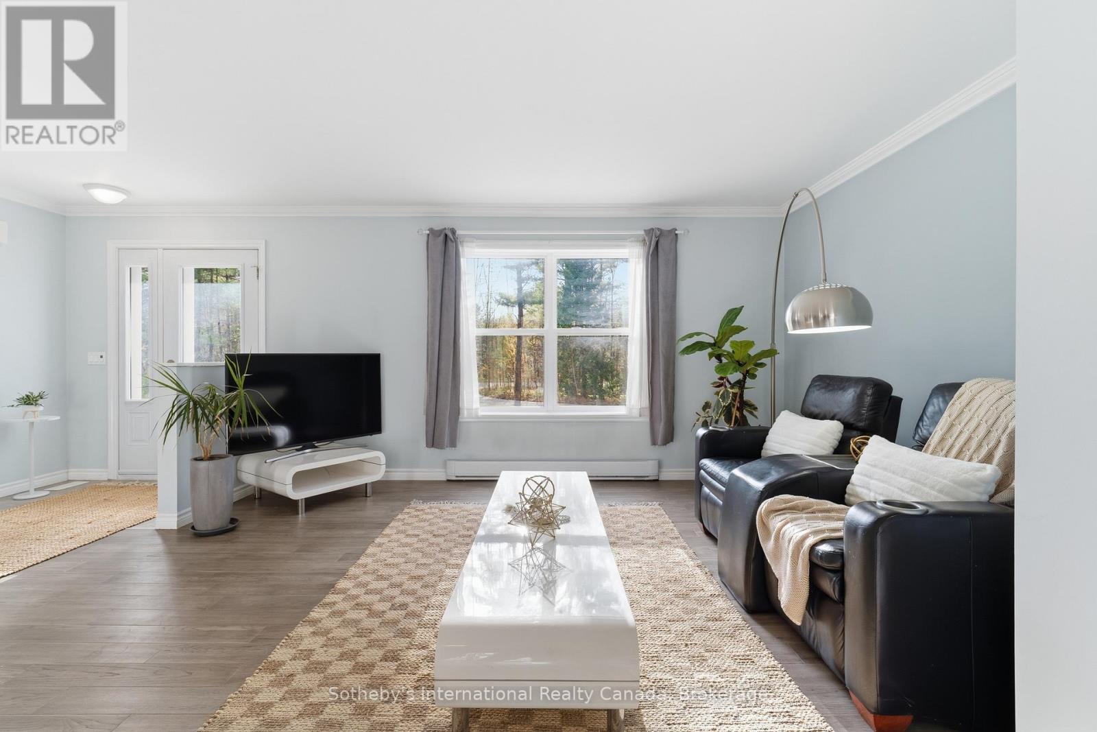 1021 TOWER CRESCENT - Image 18