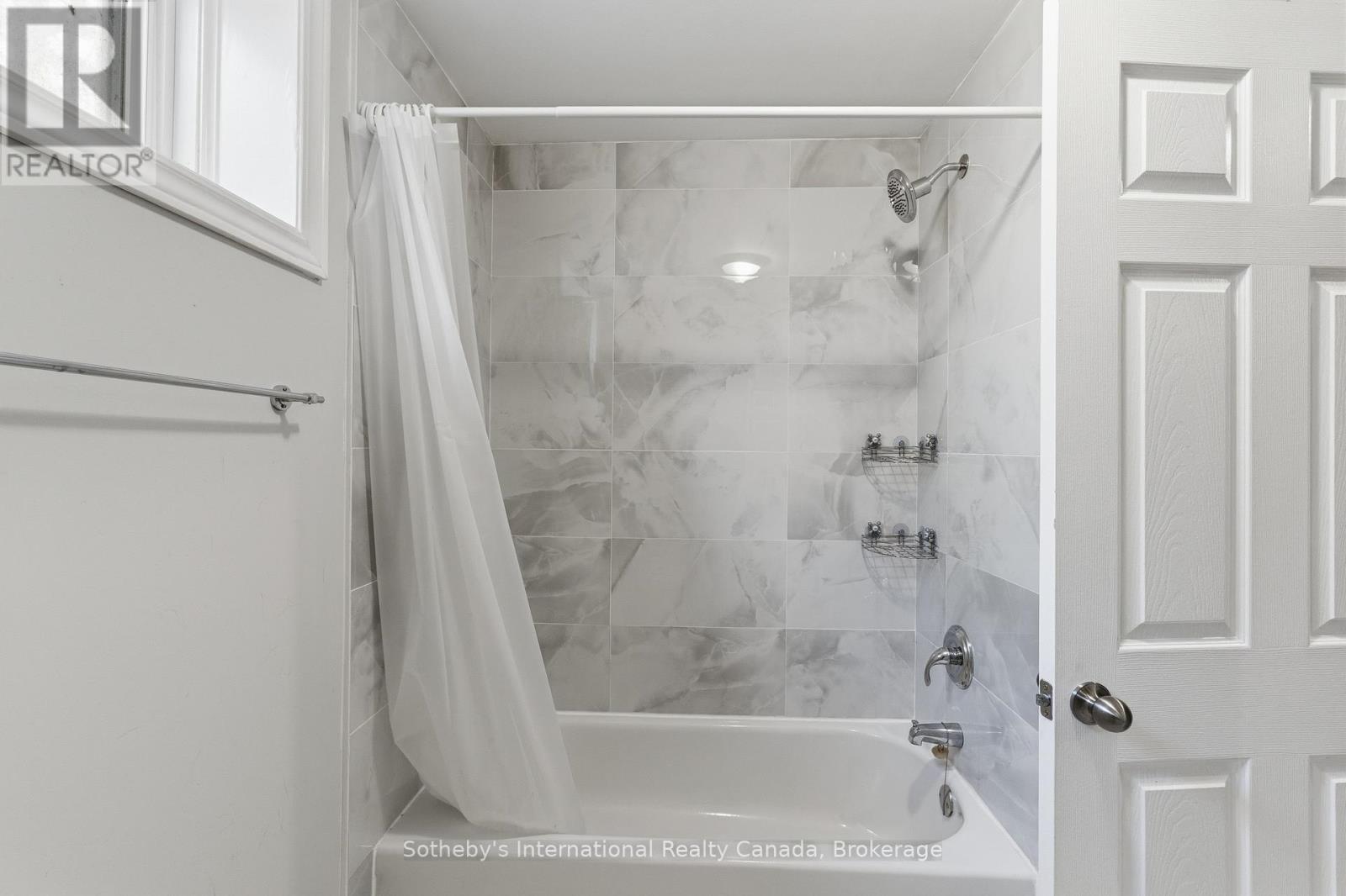1021 TOWER CRESCENT - Image 30