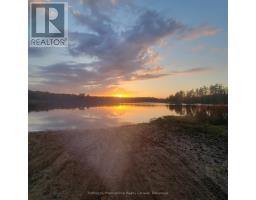 1083 Thomas Road, Gravenhurst, ON P1P1R3 Photo 10