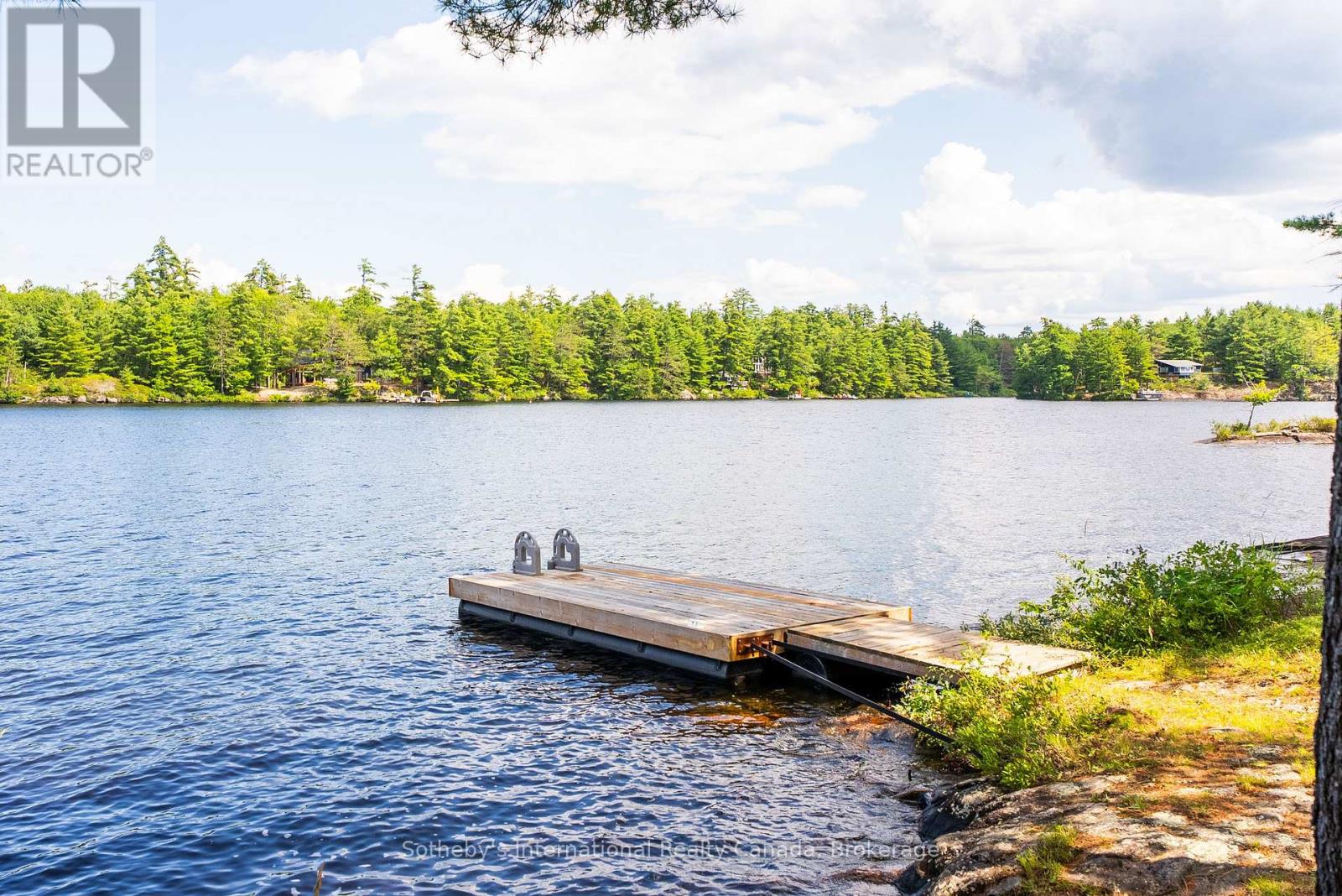 #COTTAGE 1055 WEST BANK DRIVE - 50