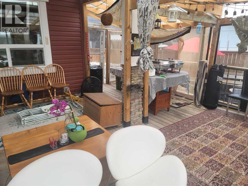 227 Redstone Heights NE - 48