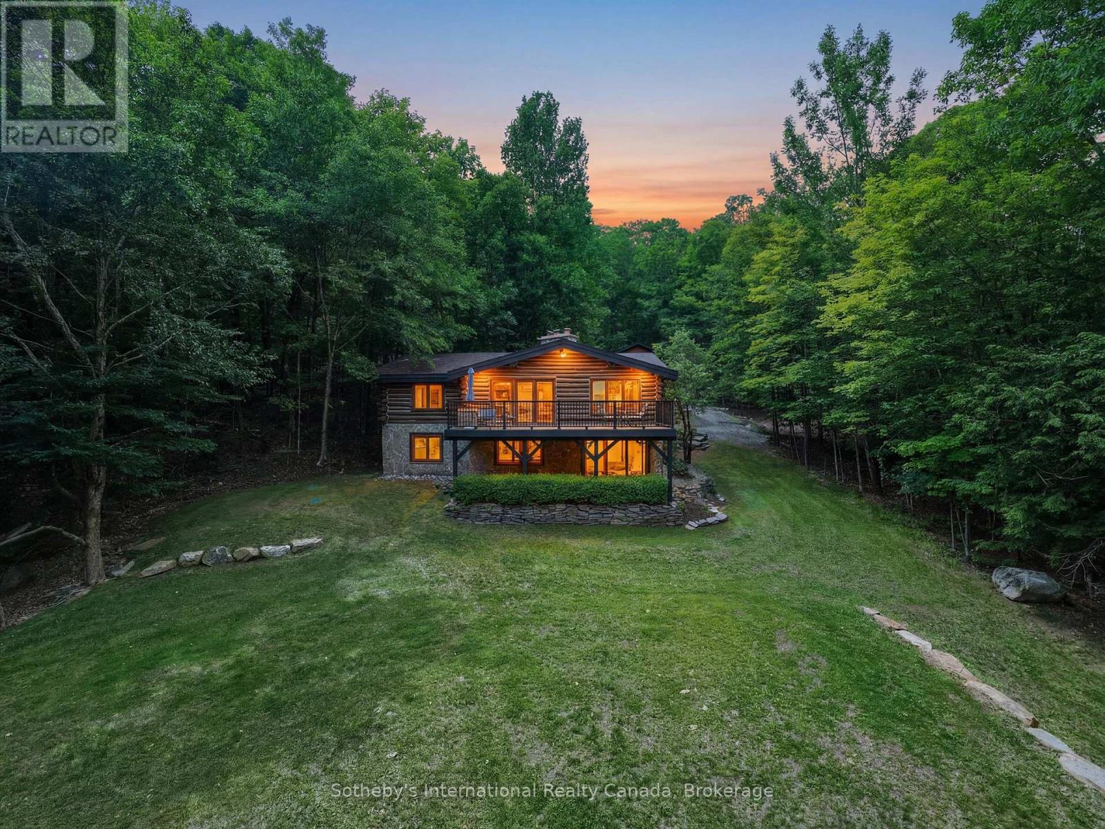1054 HILLTOP CRESCENT - Image 9