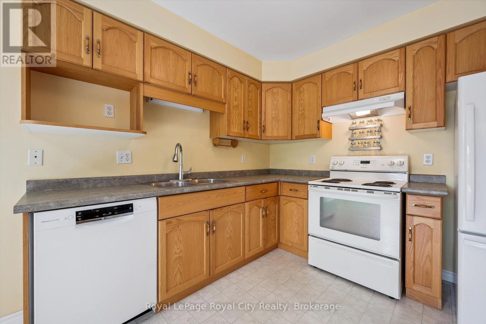 46 TERRAVIEW CRESCENT - 4
