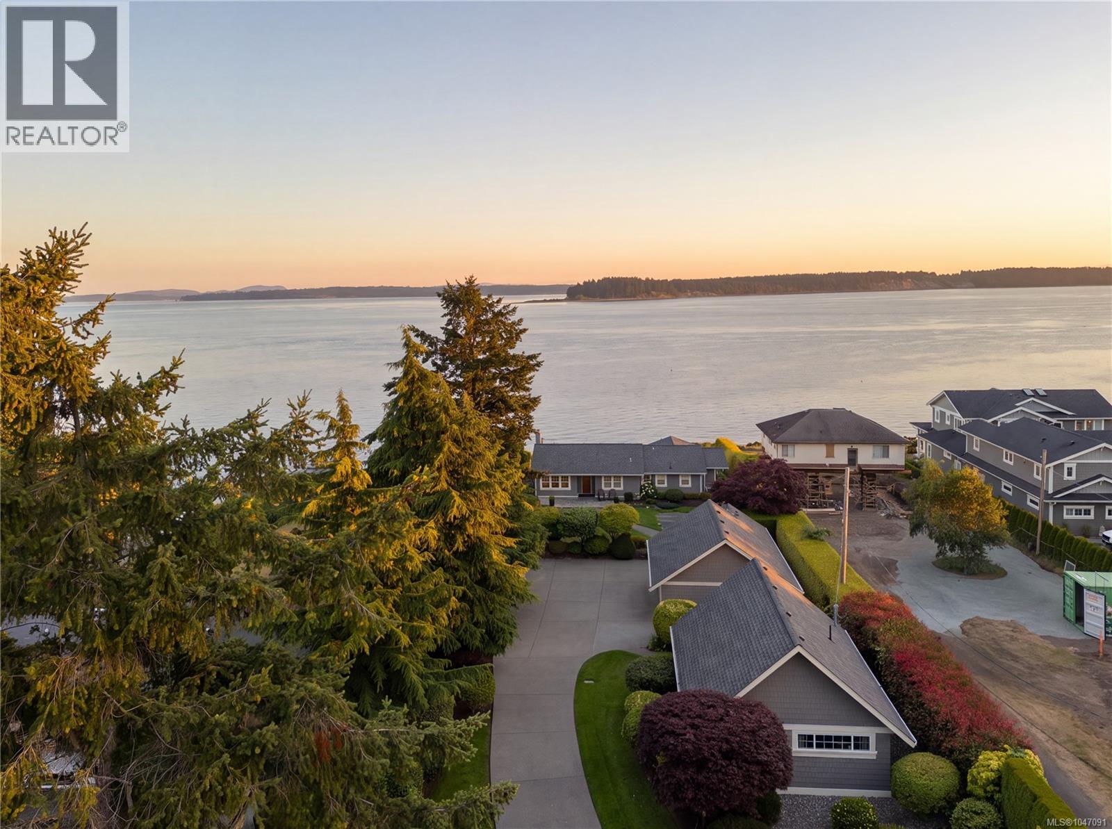 8585 Lochside Dr - 53