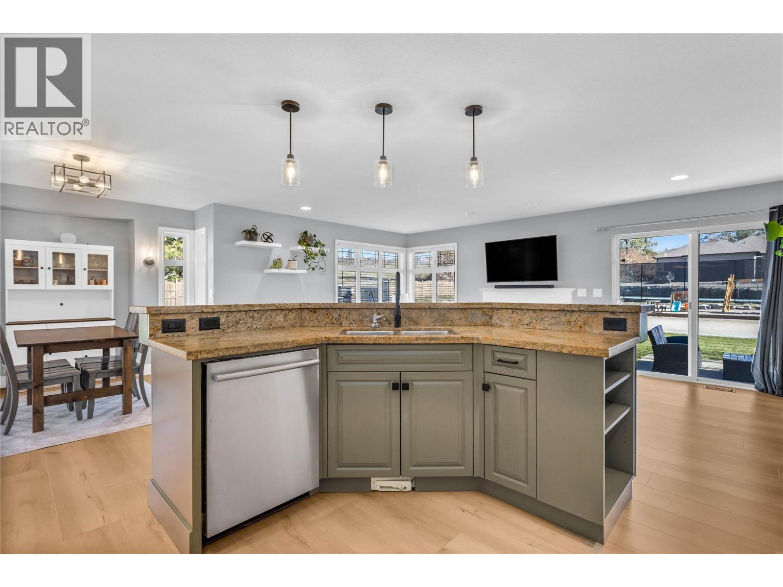3350 Larkspur Court, Kelowna