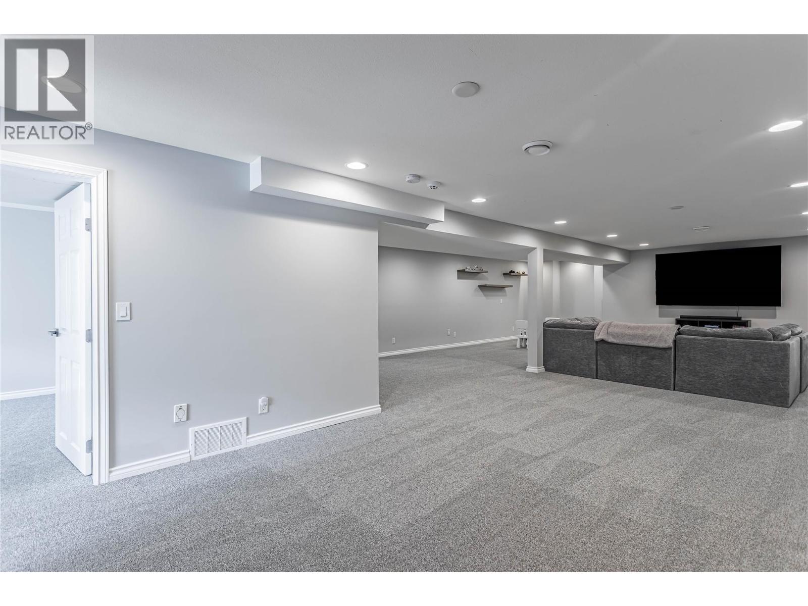 3350 Larkspur Court, Kelowna